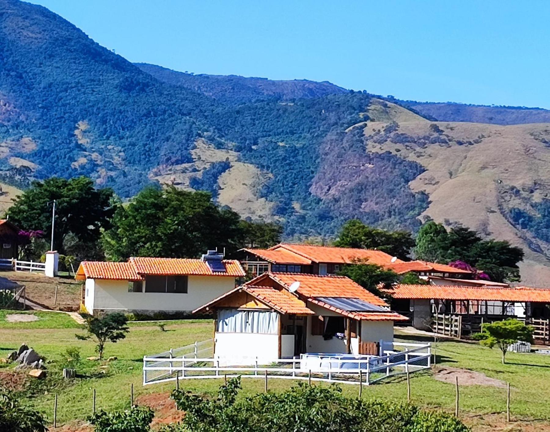 Villa Quinta Do Papagaio Pouso Alto Esterno foto